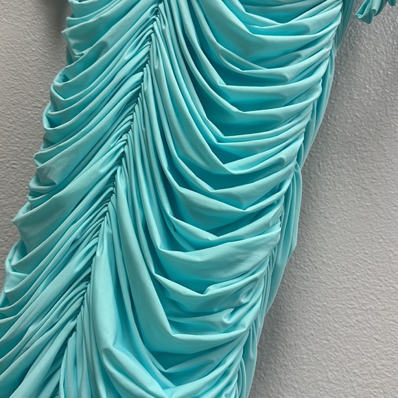 Sterling Off-Shoulder Midi Dress - Picture 7 of 7